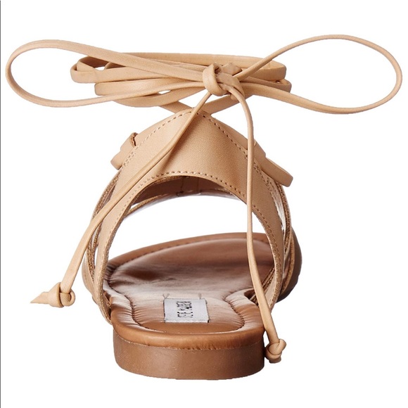 Steve Madden - Picture 2 of 7